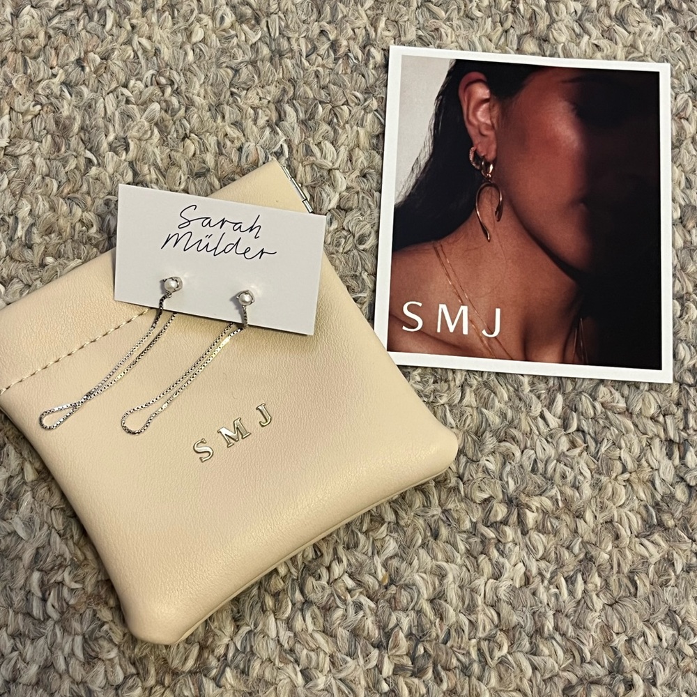 🇨🇦 Sarah Mulder Jewelry - Alex Studs 2” pearl rhodium NEW